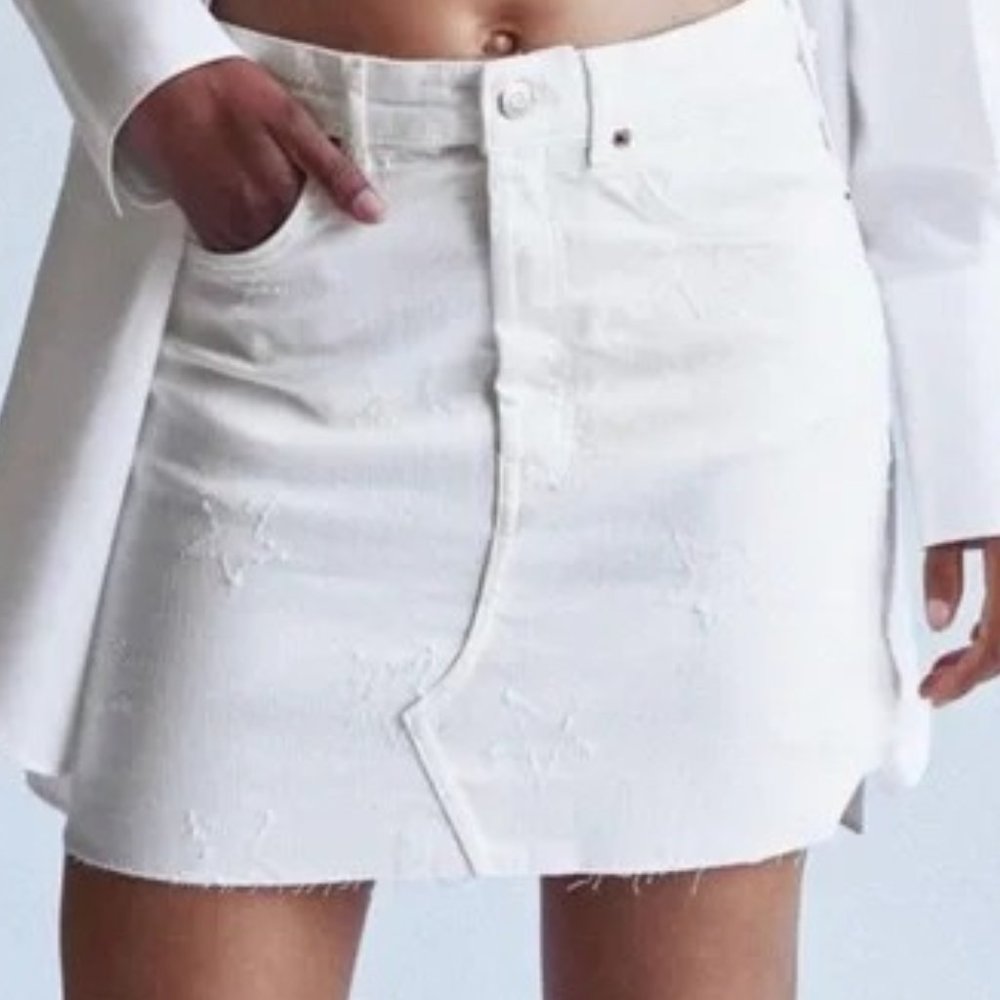Zara Premium White Denim The Mini Skirt Stars Embroidery Size S